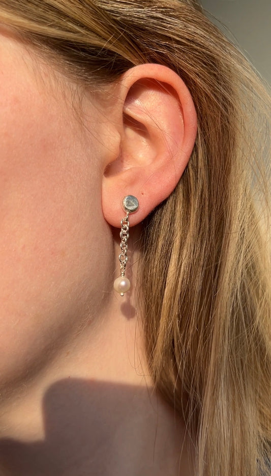 Stud Pearl Chain Drops